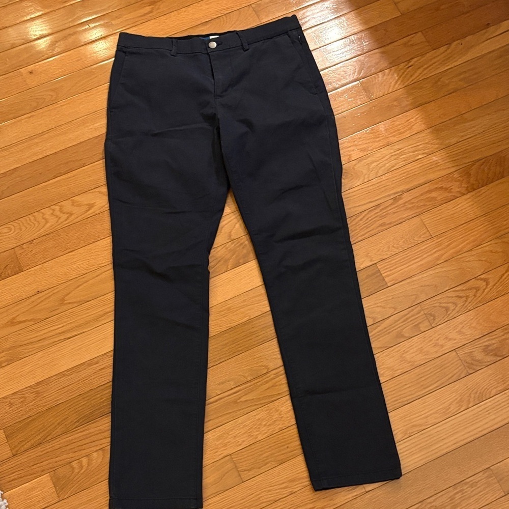 Old Navy Men's Dark Navy Straight Chinos
